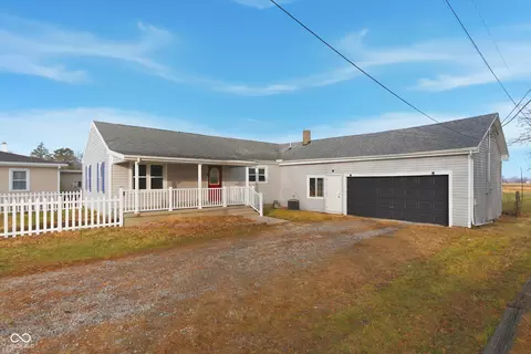 356 E Main St, Rossville, IN 46065