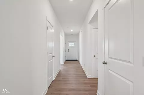 Entry Way - 7129 Theo Baker Blvd, Pendleton, IN 46064 photo 4 of 9