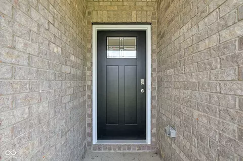 Entry Way - 7129 Theo Baker Blvd, Pendleton, IN 46064 photo 1 of 9