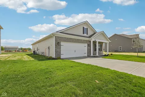 Exterior - 7129 Theo Baker Blvd, Pendleton, IN 46064 photo 2 of 6