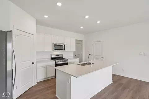 Kitchen - 7129 Theo Baker Blvd, Pendleton, IN 46064 photo 2 of 4