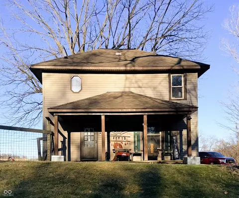 1058 W 400 N, Cayuga, IN 47928