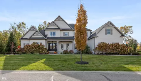 6900 Oldfields Ln, Zionsville, IN 46077