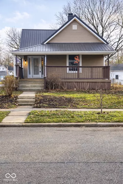 325 W 11th St, Rushville, IN 46173
