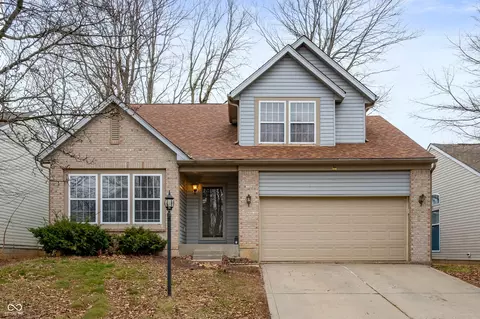 7426 Red Bluff Dr, Indianapolis, IN 46214