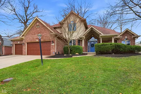 7701 Oak Grove Dr, Indianapolis, IN 46259