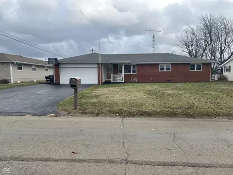 604 S Ryle Ctr, Greensburg, IN 47240