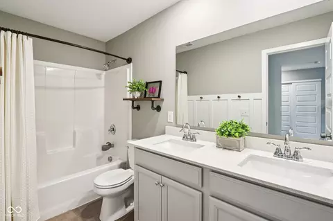 Bath - 9155 Casey Rd, Pendleton, IN 46064 photo 1 of 1