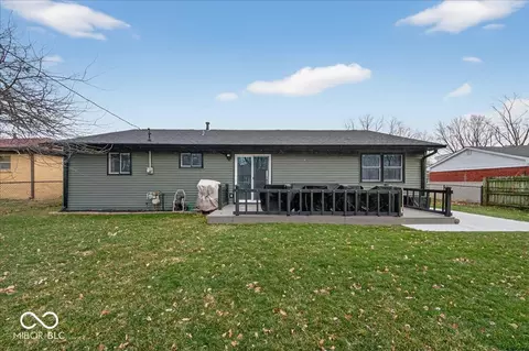 Exterior - 417 Hickory Ln, Plainfield, IN 46168 photo 4 of 6