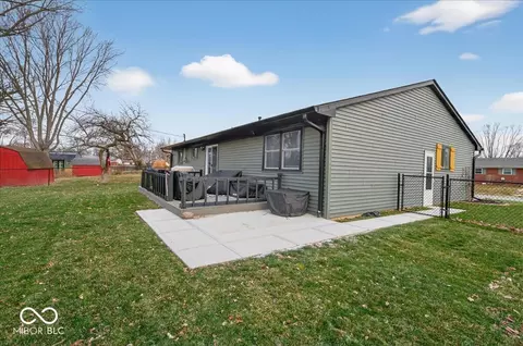 Exterior - 417 Hickory Ln, Plainfield, IN 46168 photo 3 of 6