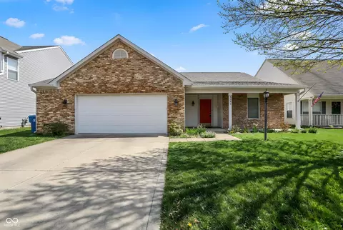 8041 Twin River Dr, Indianapolis, IN 46239