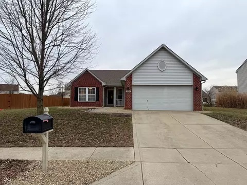 8566 Captain Dr, Avon, IN 46123