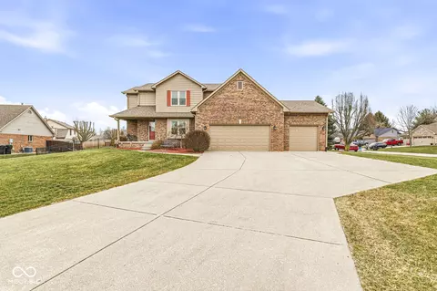 322 Samuel Dr, Whiteland, IN 46184