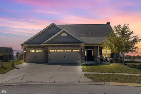 2906 Detford Ct, Lebanon, IN 46052