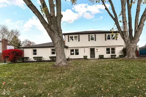 567 Hawthorne Dr, Carmel, IN 46033