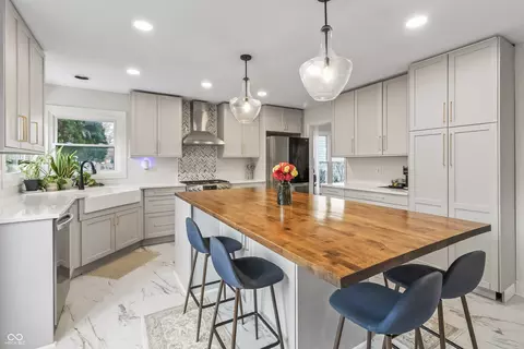 Kitchen - 10740 Pine Bluff Dr, Fishers, IN 46037 photo 2 of 4