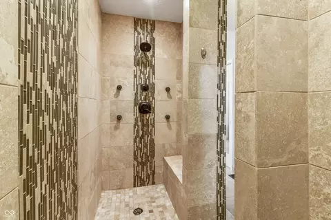 Bath - 10740 Pine Bluff Dr, Fishers, IN 46037 photo 2 of 3