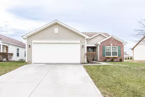 5777 White Pine Rd, Whitestown, IN 46075