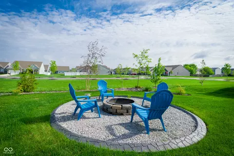 Exterior - 9804 Canyon Ln, Pendleton, IN 46064 photo 5 of 7