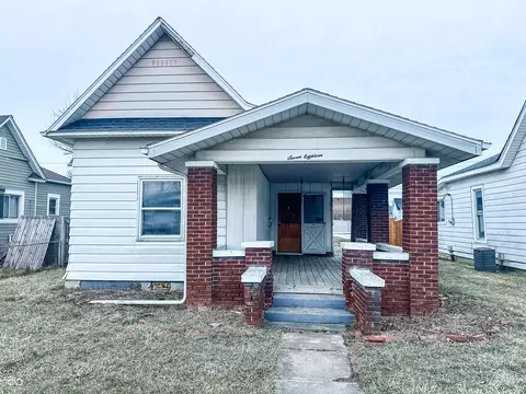 718 Main St, Elwood, IN 46036