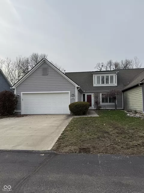 8068 River Bay Dr W, Indianapolis, IN 46240