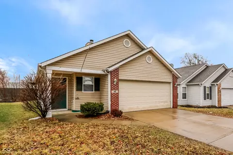 48 Gazebo Dr, Indianapolis, IN 46227
