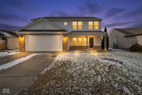 632 Hollowood Ln, Avon, IN 46123