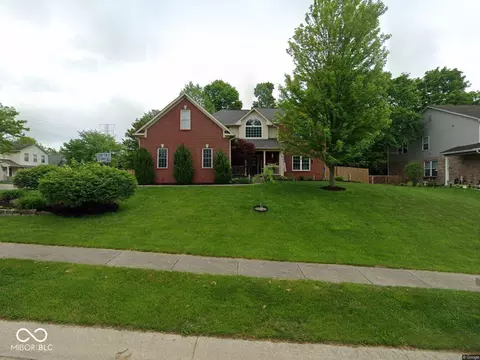 905 Classon Ln, Beech Grove, IN 46107
