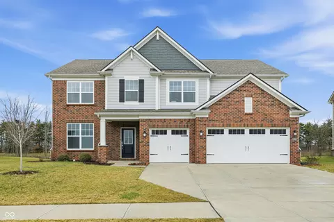 992 Kendrick St, Greenwood, IN 46143