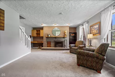 Living - 4161 W 900 S, Pendleton, IN 46064 photo 2 of 4