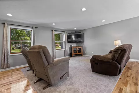 Living - 4161 W 900 S, Pendleton, IN 46064 photo 4 of 4