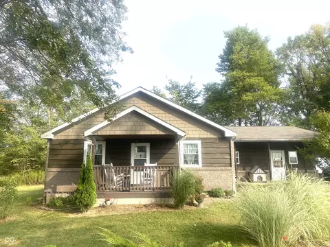 5904 N County Road 600 E, Bainbridge, IN 46105