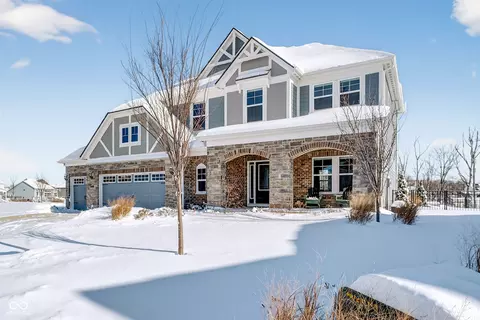 15618 Temple Wood Cir, Fishers, IN 46037