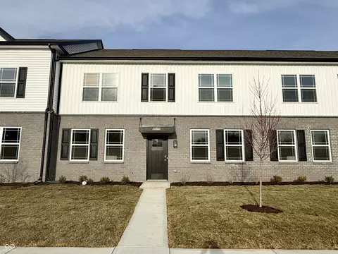 6104 Cascades Dr, Whitestown, IN 46075