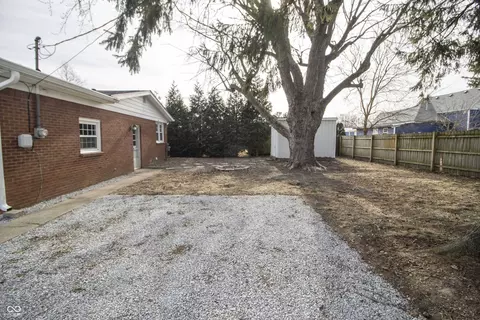 Exterior - 115 E Mcallister Rd, Windfall, IN 46076 photo 3 of 10