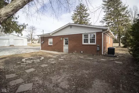 Exterior - 115 E Mcallister Rd, Windfall, IN 46076 photo 8 of 10