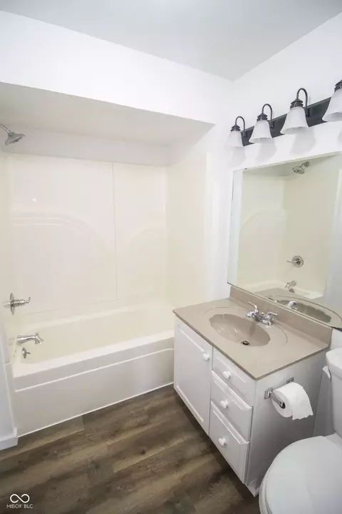 Bath - 115 E Mcallister Rd, Windfall, IN 46076 photo 1 of 2