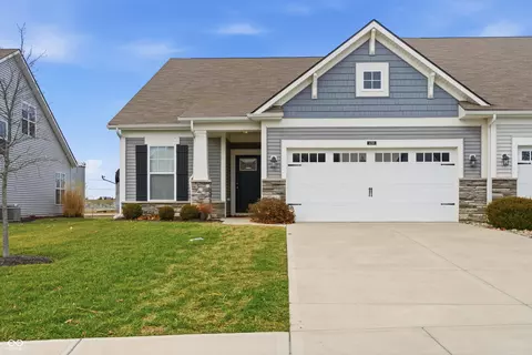 4298 Red Barn Dr, Whitestown, IN 46075