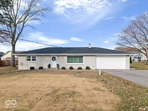 16542 E 96th St, Fortville, IN 46040