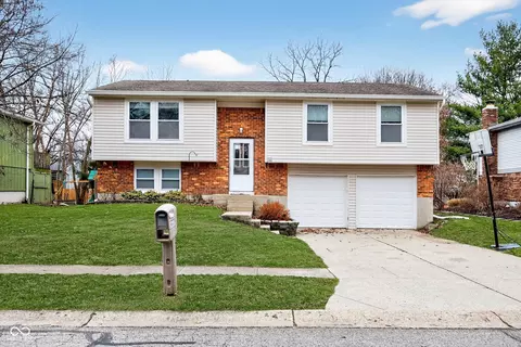 11495 Crestview Dr, Fishers, IN 46038