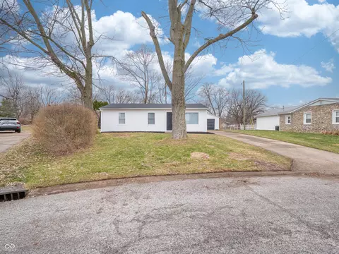 618 Circle Ct, Whiteland, IN 46184