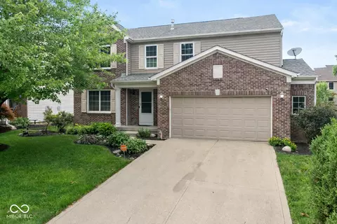 14446 Chapelwood Ln, Fishers, IN 46037