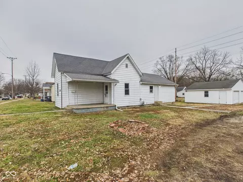 2102 Crystal St, Anderson, IN 46012