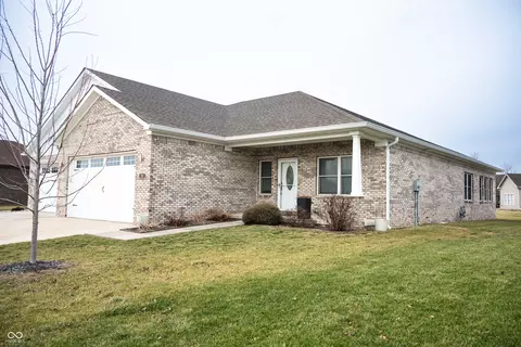 5 Bridge Hampton Dr, Crawfordsville, IN 47933
