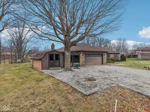 Exterior - 6924 E Meadows Dr, Camby, IN 46113 photo 4 of 10
