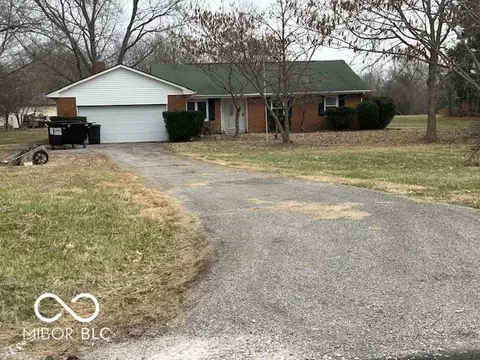 Exterior - 3407 N County Road 925 E, Hope, IN 47246 photo 2 of 9