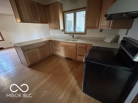 Kitchen - 3407 N County Road 925 E, Hope, IN 47246 photo 2 of 3