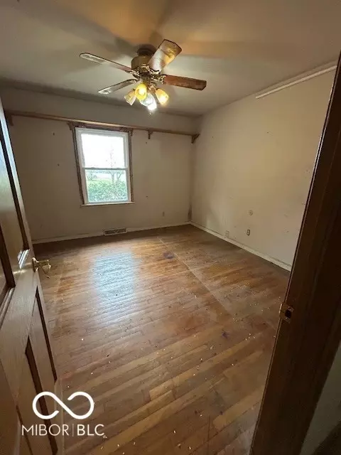 Bedroom - 3407 N County Road 925 E, Hope, IN 47246 photo 1 of 5