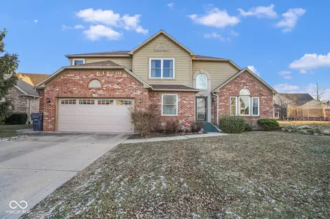 633 Savannah Dr, Greenwood, IN 46142