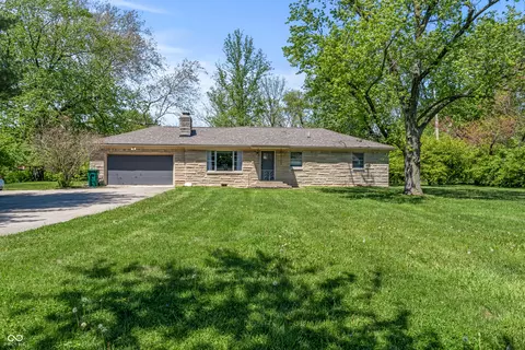 6716 E 96th St, Fishers, IN 46038